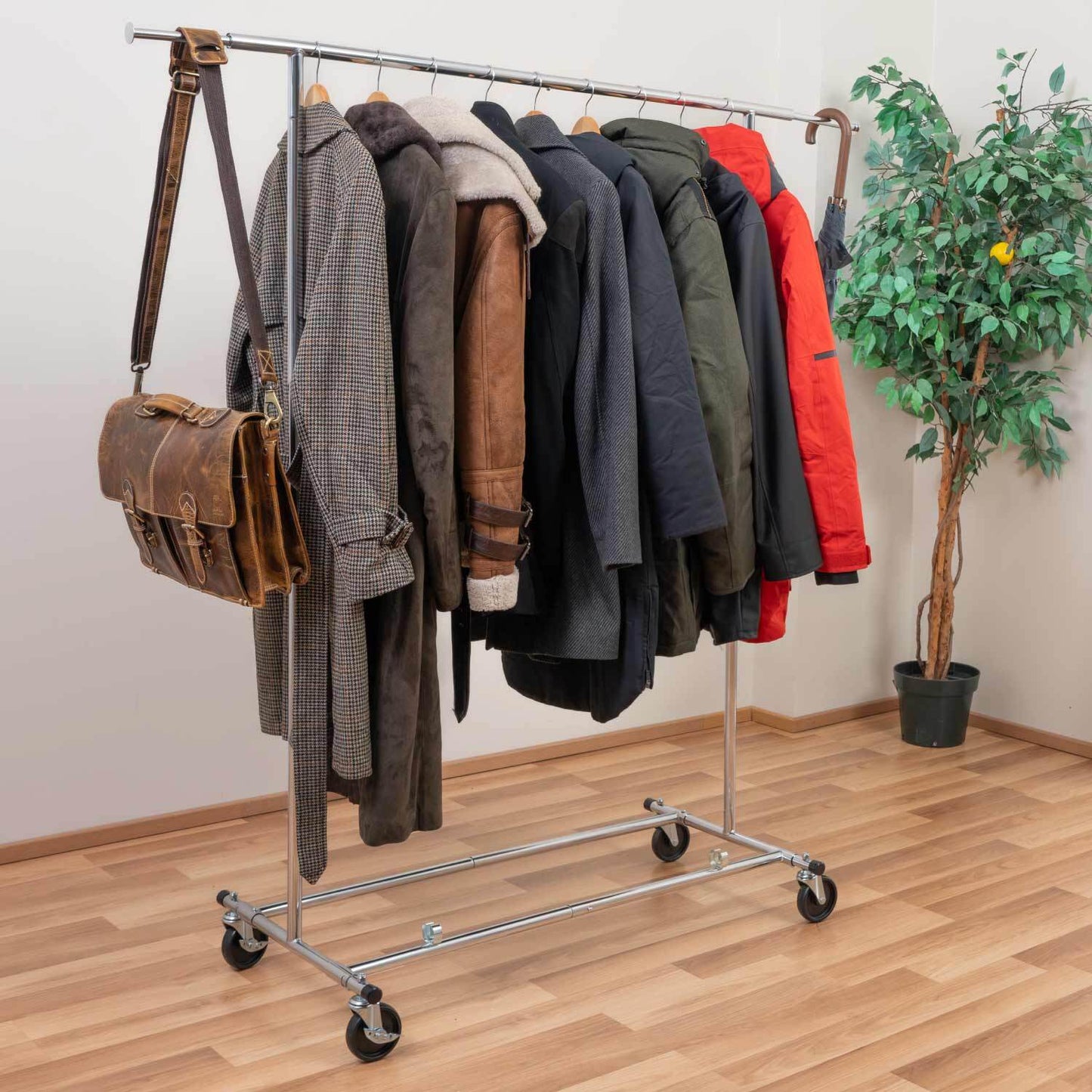 Guarda-roupa dobrável, cabideiro resistente, guarda-roupa de tecido, estável, com rodas, até 100 kg, Tatkraft Drogo & Big, 9